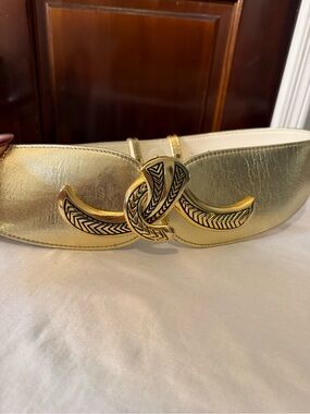 Gold Metallic Statement Waist Belt